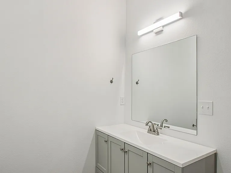 Portland Place Apartments — Photo 21