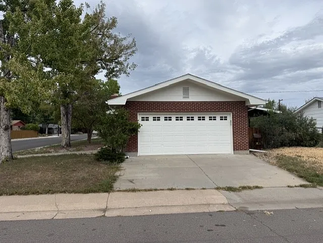 4 bed, 1663 sqft, $3,250 — Photo 2