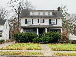 2184 N Taylor Rd, Cleveland Heights, OH 44112