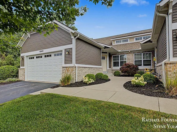 10048 S Crossroads Cir SE, Caledonia, MI 49316