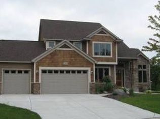 7212 Tamarack Trl, Victoria, MN 55386
