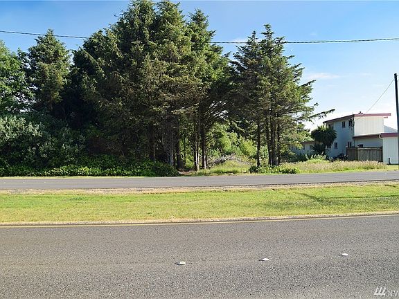 2nd image of 880 Ocean Shores Blvd NW
