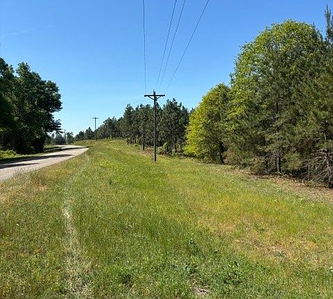 3rd image of 2 Society Hill Rd