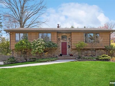 45 Lenox Ave, Demarest, NJ, 07627