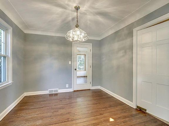 4th image of 3928 Lynn Ave S
