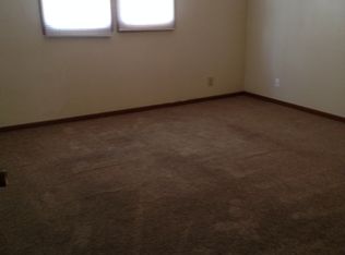 939 Windwood Dr APT 1, Junction City, KS 66441