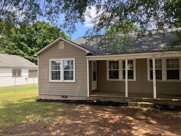 2nd image of 543 Woodlawn Dr