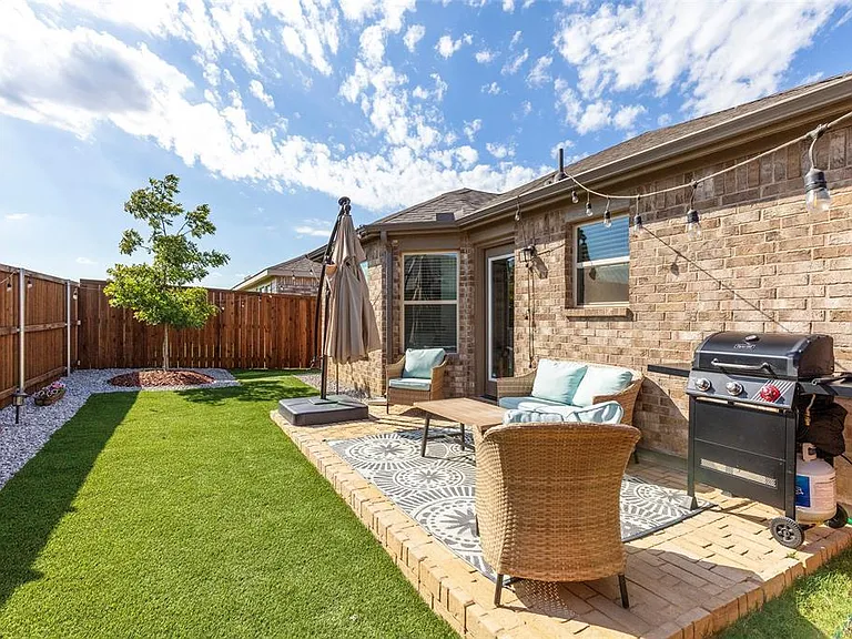 14132 Calderwood St — Photo 11