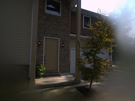 2nd image of 407 Long Lake Ln