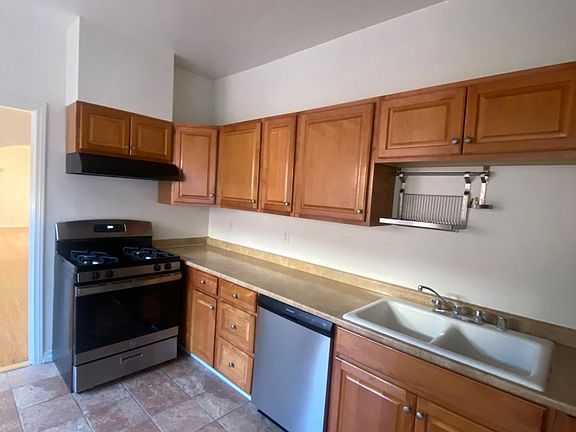 4th image of 421 N Spaulding Ave #1/2