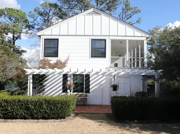 1203 Essex Dr #B, Wilmington, NC 28403