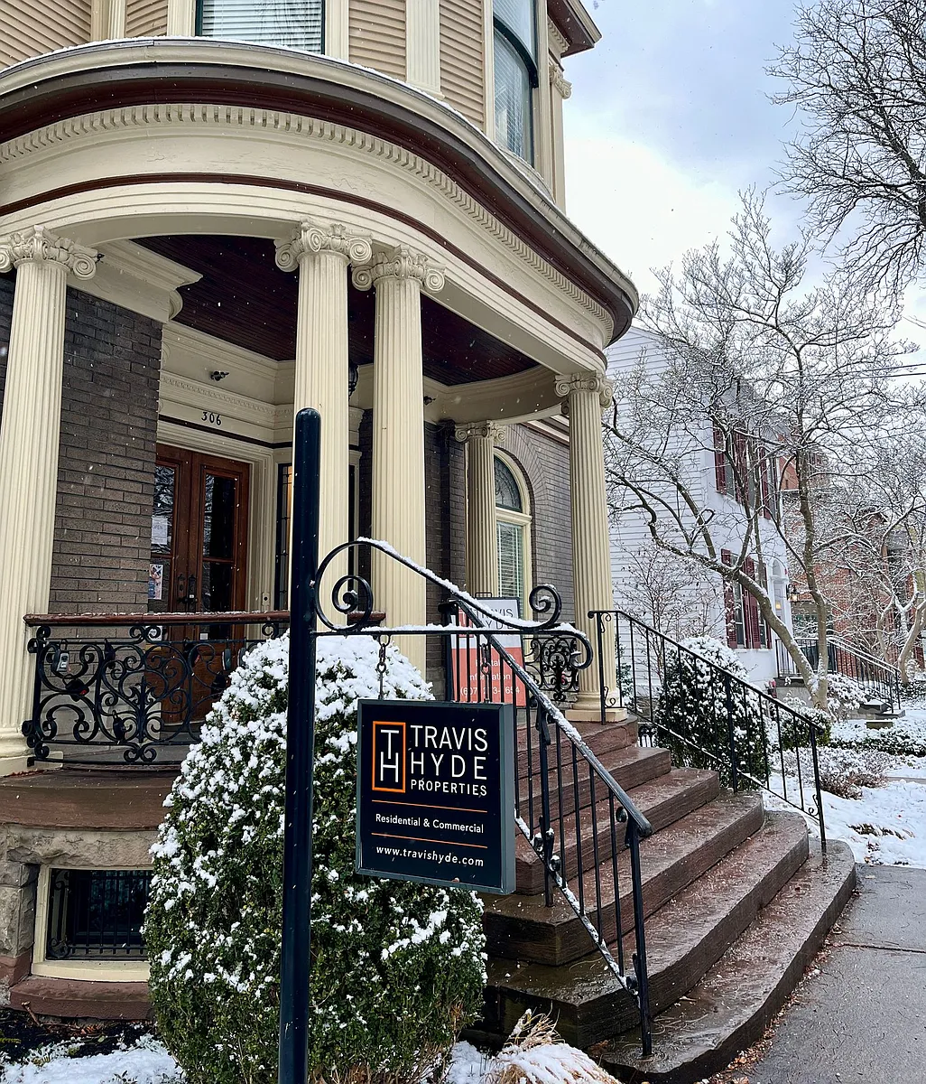 Building Photo - 306 N Cayuga St #3