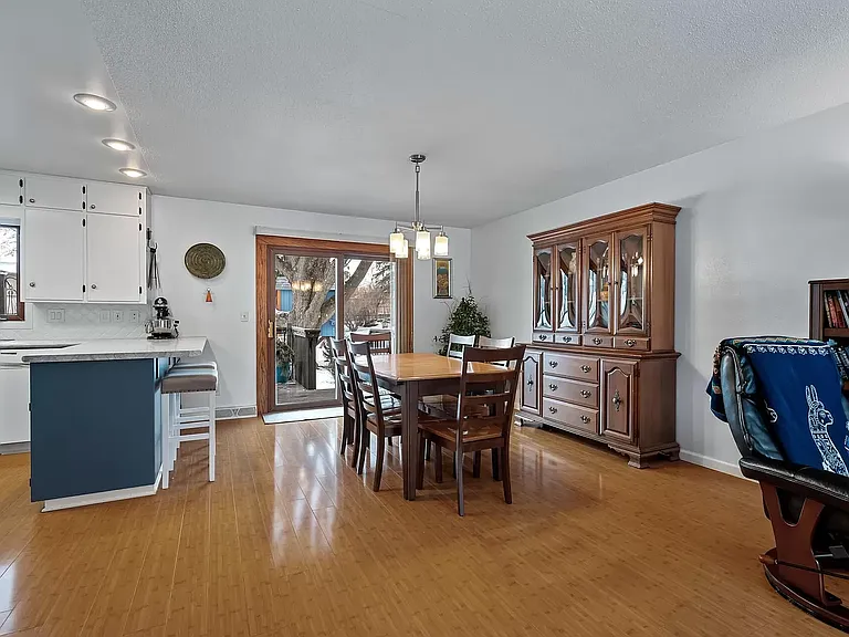 404 4th Ave NW — Photo 9