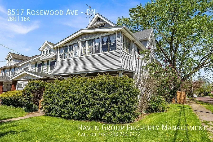 Building Photo - 8517 Rosewood Ave #DN