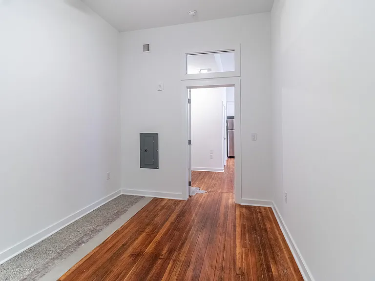 Mutual on Main Apartments — Photo 44