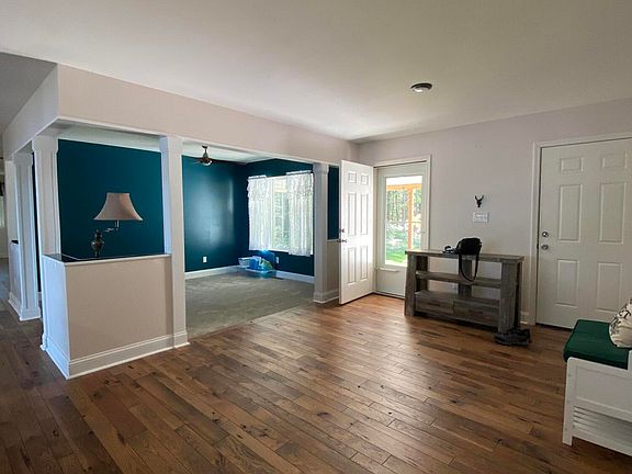 3rd image of 5536 Vacationland Dr