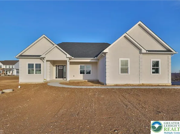 448 Long Lane Rd, Walnutport, PA 18088