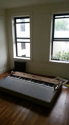 2nd image of 5024 47th St