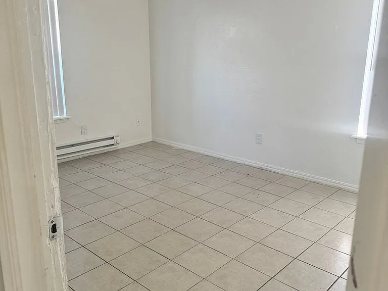 Campus Pointe Apartments — Photo 24