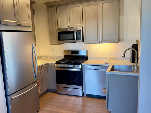 2220 E Spring St #2218