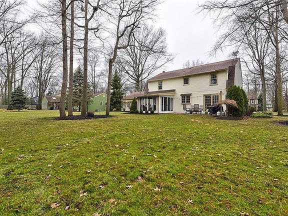 4th image of 32321 Orchard Park Dr