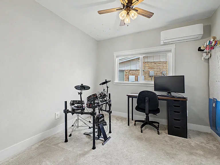 1002 S Longwood Loop — Photo 23
