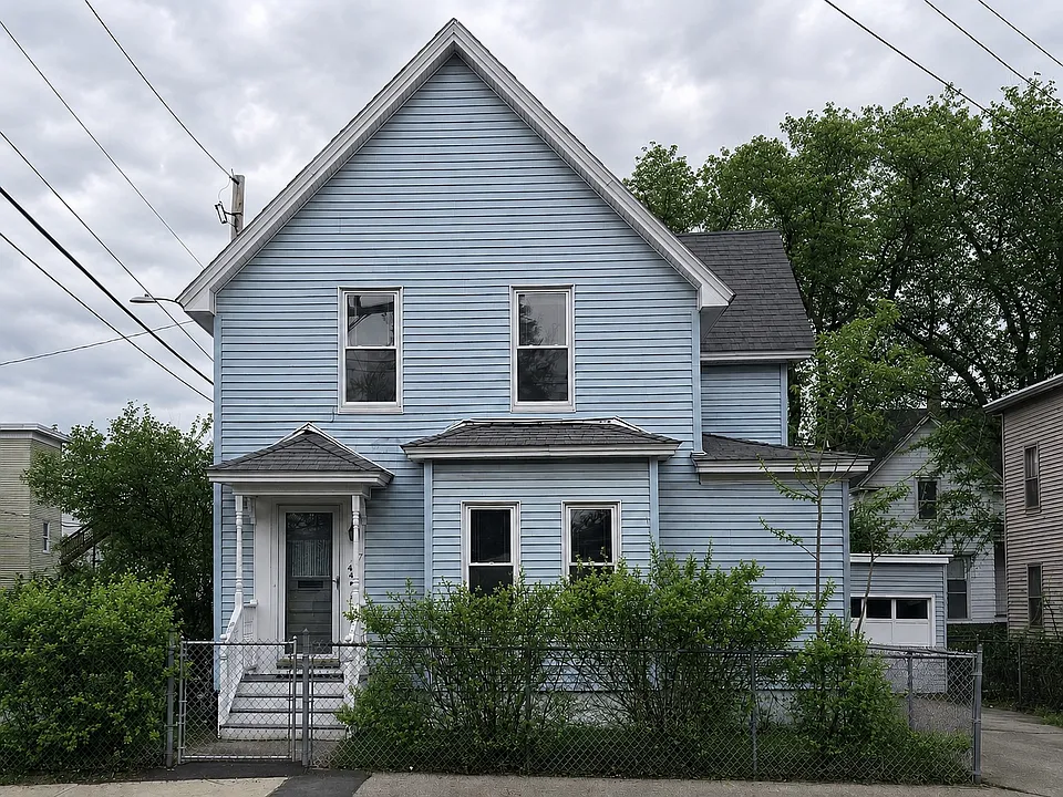427 Wilson St #2
