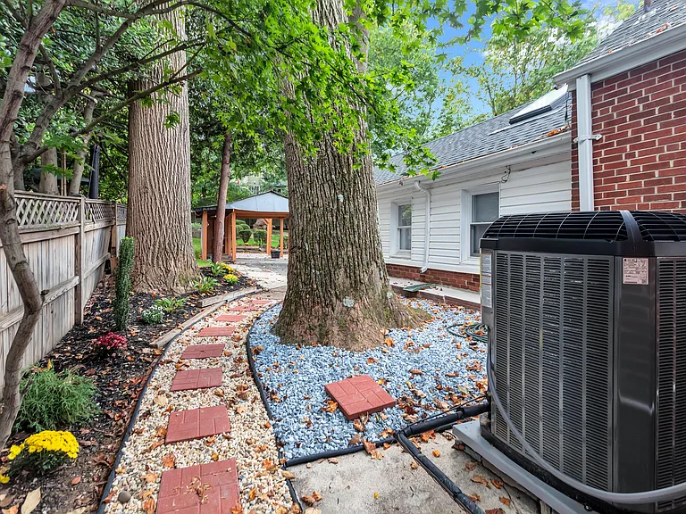 744 Silver Spring Ave — Photo 31