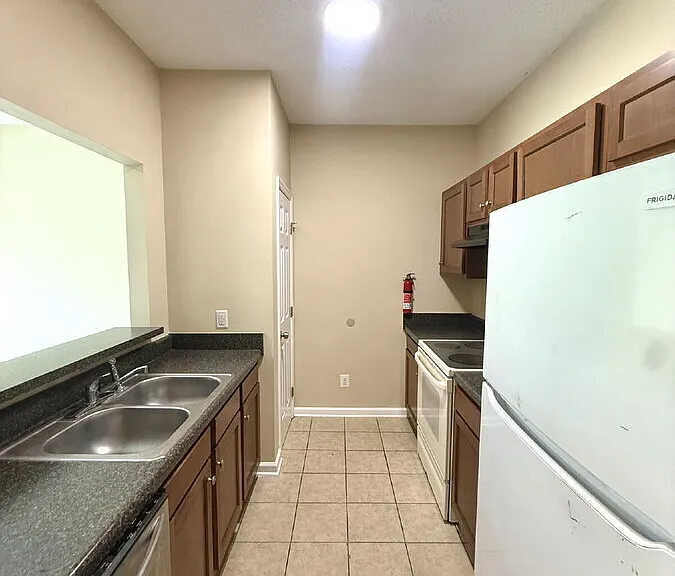 1050 Harry Hagan Rd #3B — Photo 5