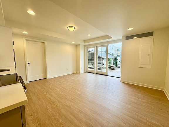 2nd image of 2819 Franklin Ave E #B