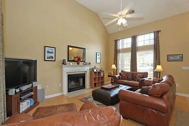 2nd image of 3095 Morningdale Dr