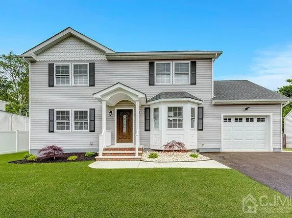 12 Piersoll Rd, Old Bridge, NJ 08857