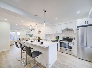 1088 Venus Cres, Oshawa, ON L1J 6E4