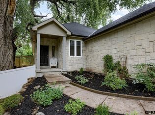 19915 Farnam St, Elkhorn, NE 68022