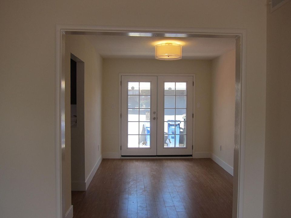 1st image of 221 E 13th St