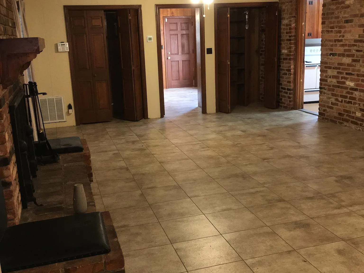 3 bed, 2582 sqft, $1,850 — Photo 3