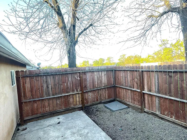 5020 E Eight Mile Rd — Photo 20