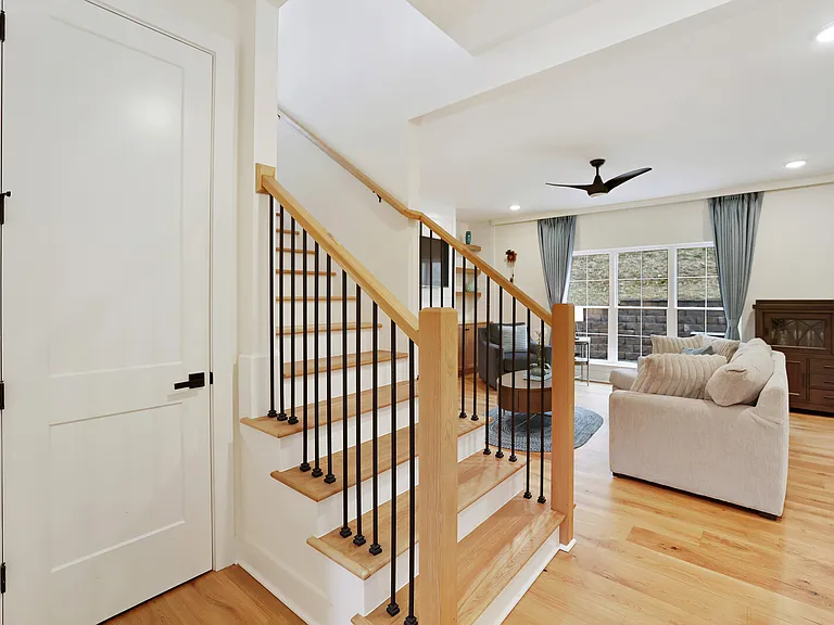 7674 Sawyer Brown Rd — Photo 18
