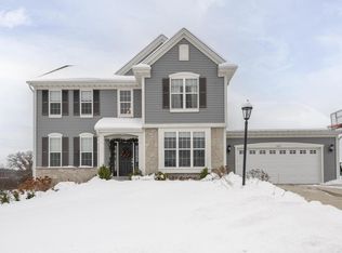 3513 Olde Howell Rd, Waukesha, WI 53188