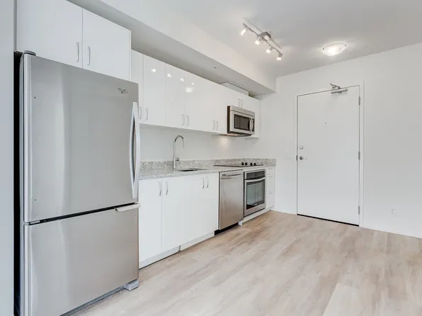 450 8th Ave SE, Calgary, AB