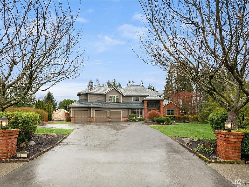 1st image of 1211 La Forest Dr SE