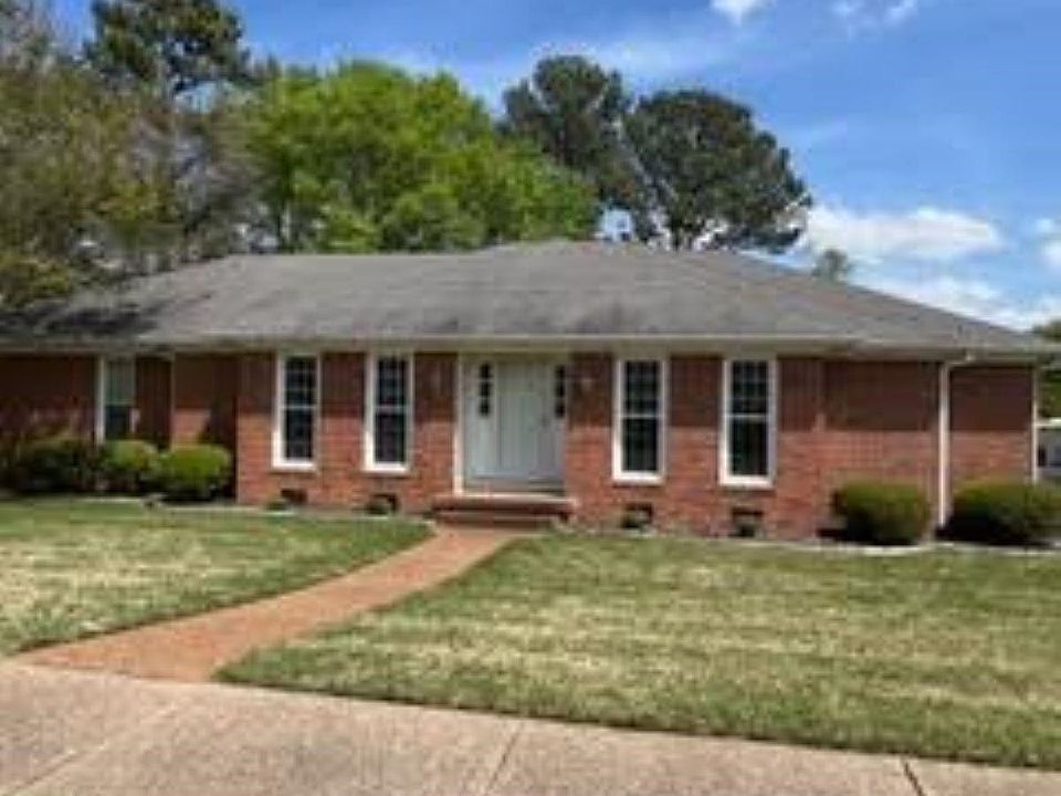 1st image of 28 Greencastle Dr