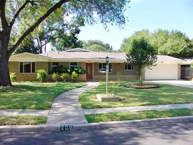 2nd image of 206 Northridge Dr