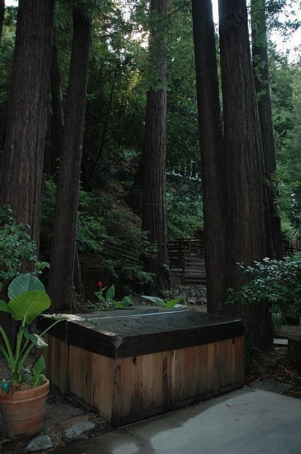 2nd image of 37 Canyon Rd