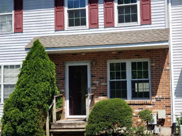 406 Cobble Creek Curv, Newark, DE 19702