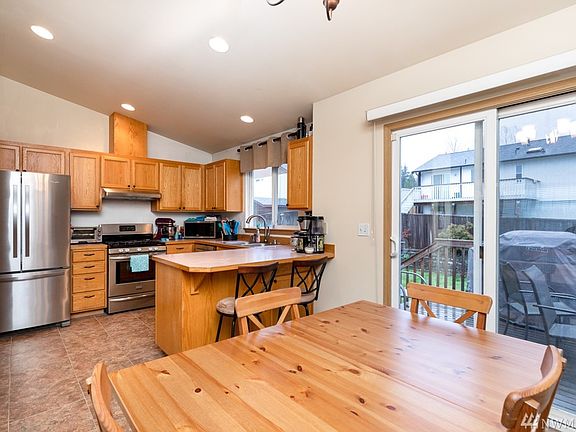 3rd image of 503 Hemlock Ave