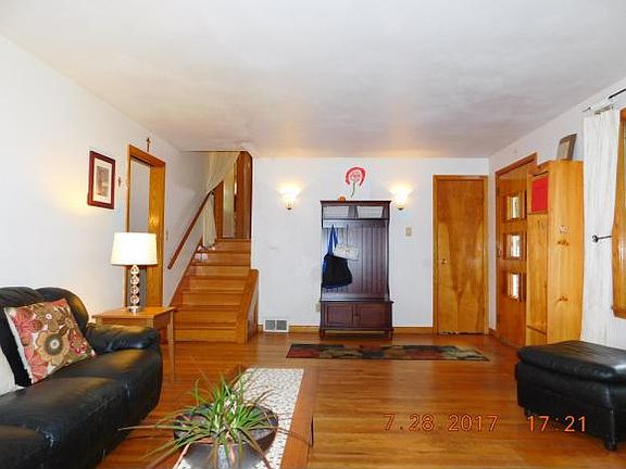 3rd image of 40 Clifton Blvd