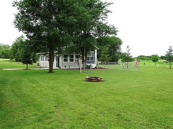 5th image of N1041 Prairie Rose Dr