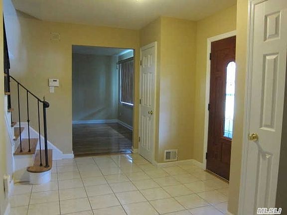 2nd image of 20 Chelmsford Dr