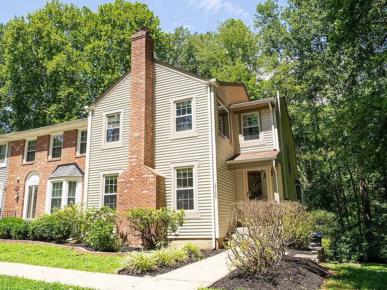 10100 Walnut Wood Ct — Photo 1